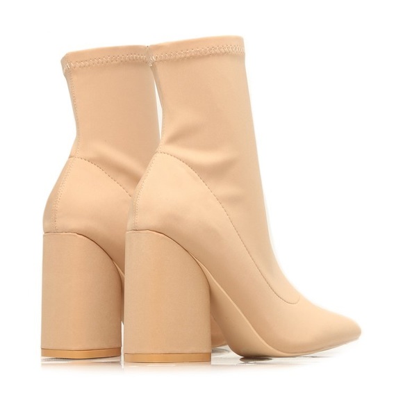 Be Daring 🔥 Black Heeled Boots - Picture 3 of 4